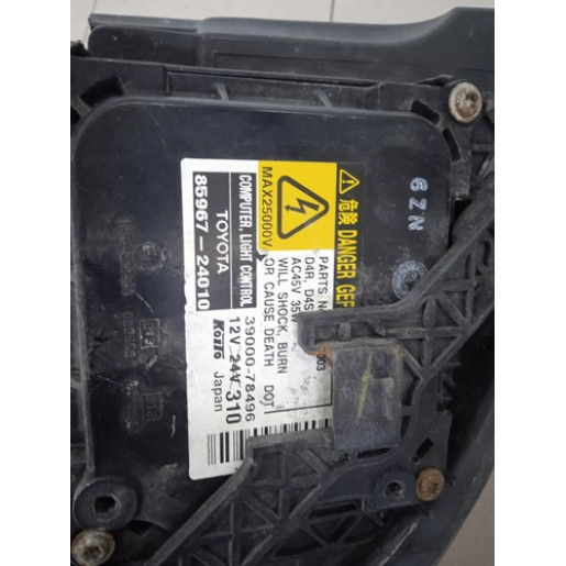 Передняя левая фара Xenon Toyota Avensis T25 2006-2008 8117005250